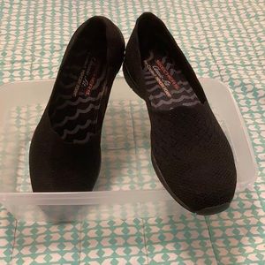 Black Comfortable Skechers Size 9
